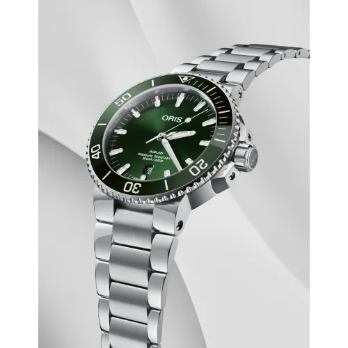 ORIS AQUIS DATE CALIBRE 400