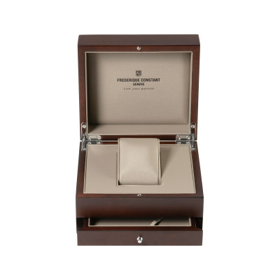 Vue de l’écrin en bois de la Montre Frédérique Constant Manufacture Classic Worldtimer 42 mm