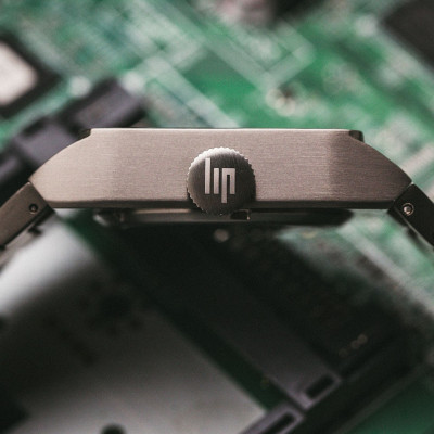 LIP BIG TV MYTHIC TITANE