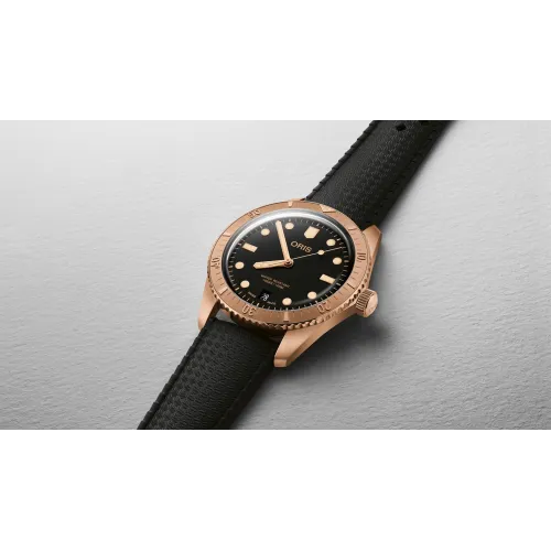 ORIS DIVERS SIXTY-FIVE DATE