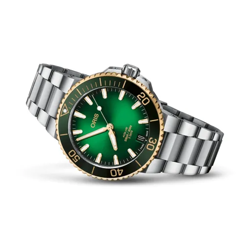 ORIS AQUIS DATE CALIBRE 400