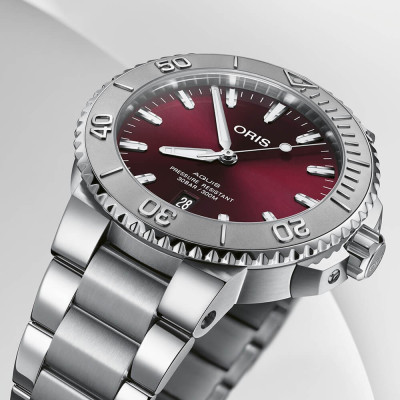 ORIS AQUIS DATE RELIEF BORDEAUX