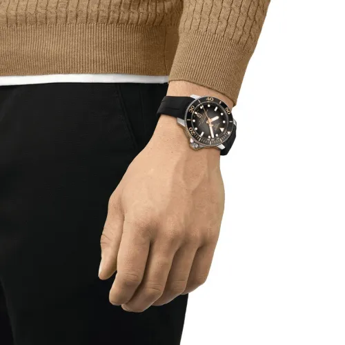 TISSOT SEASTAR  2000 Professional Powermatic 80 cadran noir bracelet caoutchouc noir 46 mm