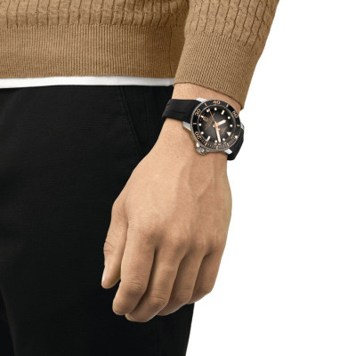 TISSOT SEASTAR  2000 Professional Powermatic 80 cadran noir bracelet caoutchouc noir 46 mm