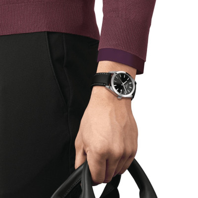 TISSOT T-CLASSIC GENTLMAN QUARTZ CADRAN NOIR BRACELET CUIR NOIR 40 MM