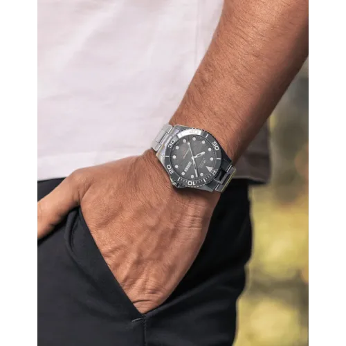 OCEAN STAR 200C étanche 300m homme 42.5mm