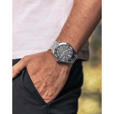 OCEAN STAR 200C étanche 300m homme 42.5mm