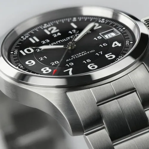 Photo montrant l'intégralité de la Montre Hamilton Khaki Field Auto 42mm