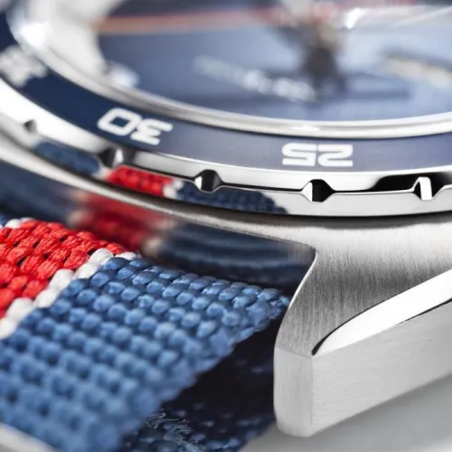 Hamilton montre pan europe automatique bleu