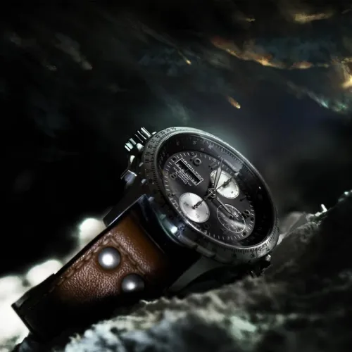 Hamilton khaki aviation x-wind 44 mm chrono automatique