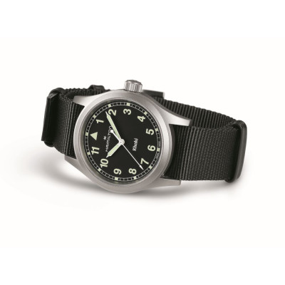 Montre Hamilton Khaki Field Quartz 38 mm fond noir bracelet noir