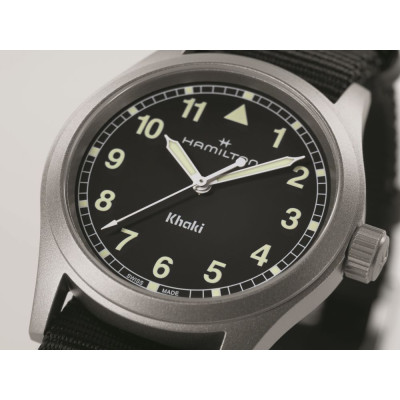Montre Hamilton Khaki Field Quartz 38 mm fond noir bracelet noir