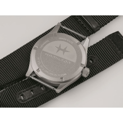 Montre Hamilton Khaki Field Quartz 38 mm fond noir bracelet noir