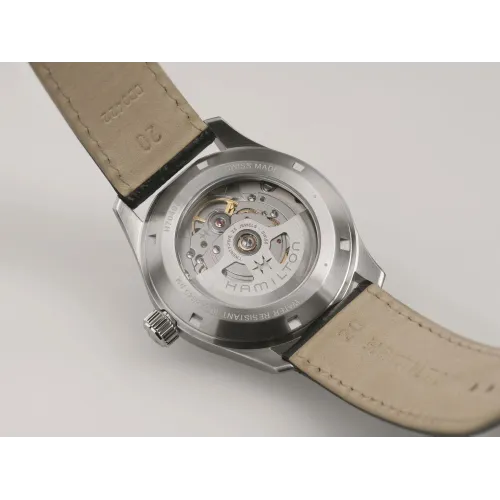Montre Hamilton Khaki Field Murph 38mm fond blanc bracelet cuir noir