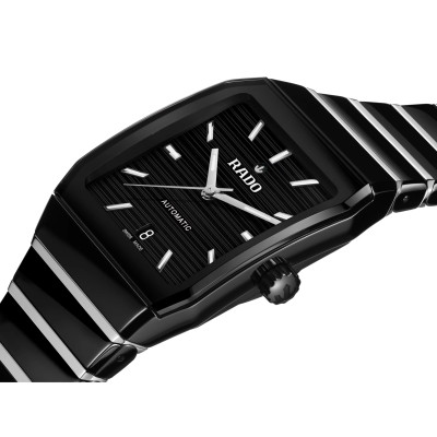 Gros plan de la montre Rado Anatom Automatic 32.5 MM.