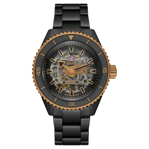 Photo montrant l'intégralité de la montre Rado Captain Cook High-Tech Ceramic Skeleton 43 mm
