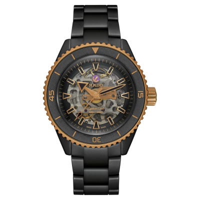 Photo montrant l'intégralité de la montre Rado Captain Cook High-Tech Ceramic Skeleton 43 mm