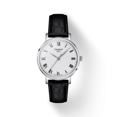 Photo montrant l'intégralité de la Montre Tissot Everytime 34mm, Cadran Blanc, Bracelet Noir.