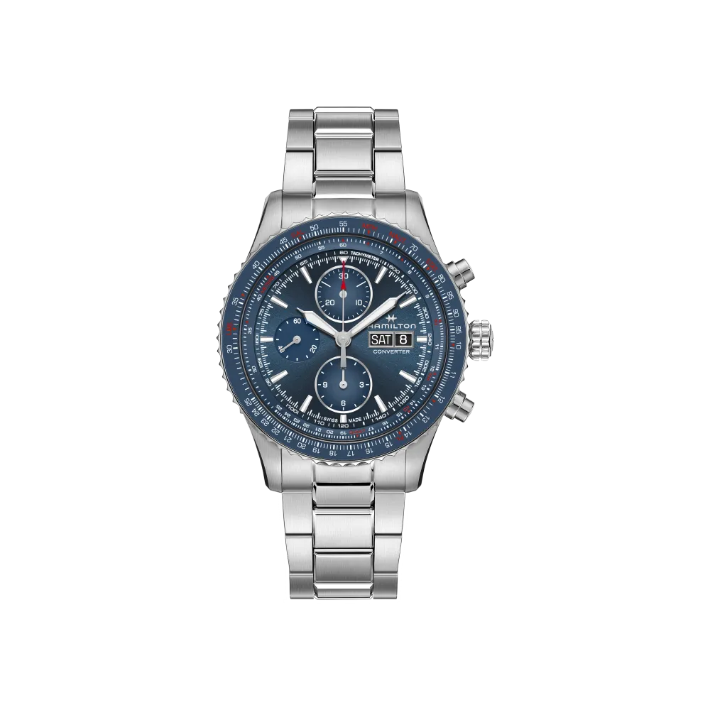 Photo montrant l'intégralité de la Montre Hamilton Khaki Aviation Converter Auto Chrono, cadran bleu, bracelet argenté