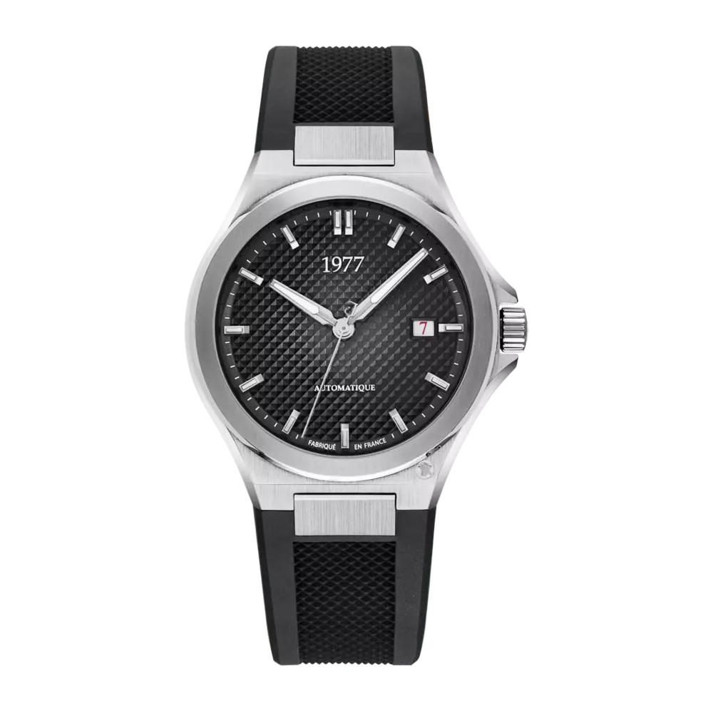 Photo montrant l'intégralité de la Montre 1977 ARSENE cadran noir 42.5 MM