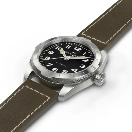 Photo montrant l'intégralité de la montre Khaki Field Expedition Auto