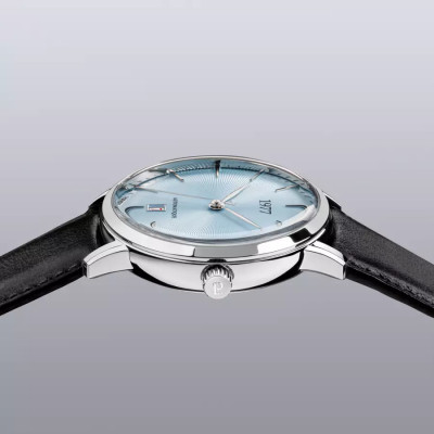 Vue profil de la Montre 1977 Edmond Cadran Bleu Glacier 40MM