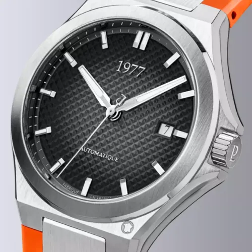 photo montrant l'intégralité de la Montre 1977 Arsène Cadran Noir 42,5 mm