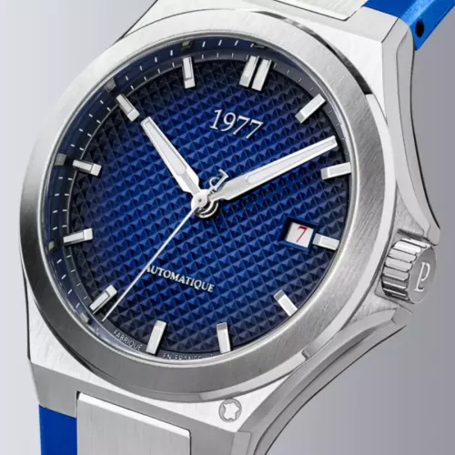 photo montrant l'intégralité de la Montre 1977 Arsène Cadran Bleu 42,5 mm