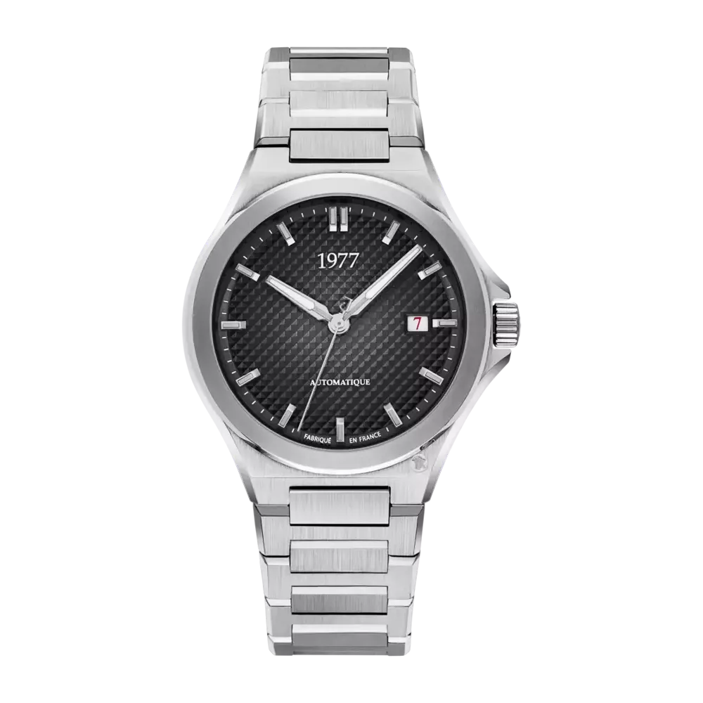 photo montrant l'intégralité de la Montre 1977 Arsène Cadran Noir 42,5 mm