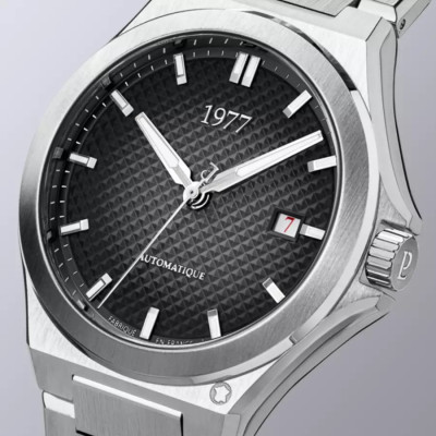 zoom détaillé sur la Montre 1977 Arsène Cadran Noir 42,5 mm