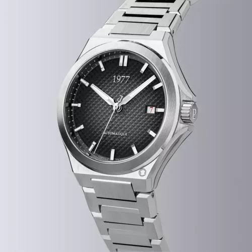 photo montrant l'intégralité de la Montre 1977 Arsène Cadran Noir 42,5 mm