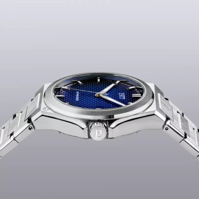 vue en gros plan de la Montre 1977 Arsène Cadran Bleu 42,5 mm