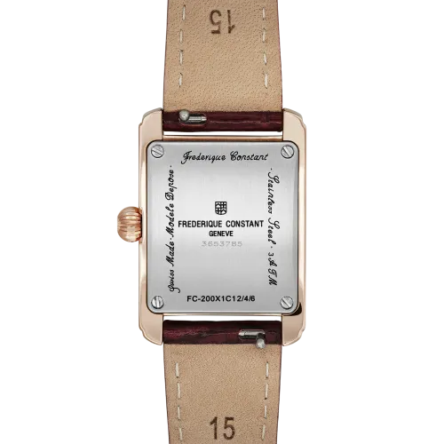 Vue de profil mettant en valeur l’élégance du design et du cadran.