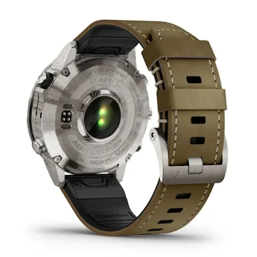 Garmin MARQ Adventurer (Gen2) 46 mm cadran allumé