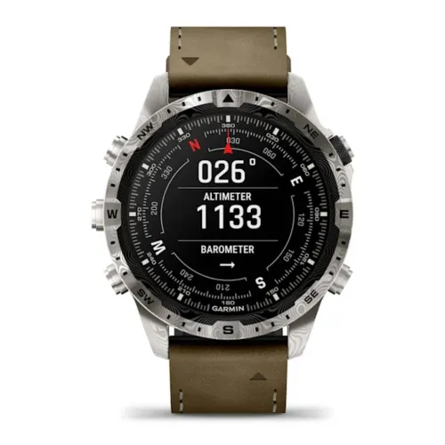 Garmin MARQ Adventurer (Gen2) 46 mm cadran allumé