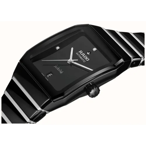 Photo montrant l'intégralité de la montre Rado Anatom Diamonds 32 mm