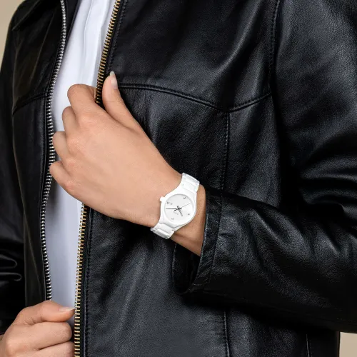 Vue d’ensemble de la montre Rado True Diamonds pour femme