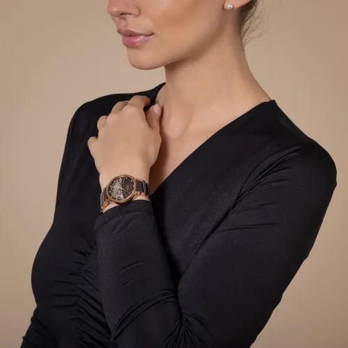 Vue entière de la montre Rado Centrix automatique avec diamants, Open Heart, chocolat