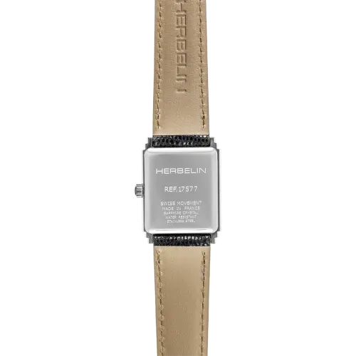 Photo montrant l'intégralité de la Montre Herbelin Art Déco – Empire de 1925 – Acier