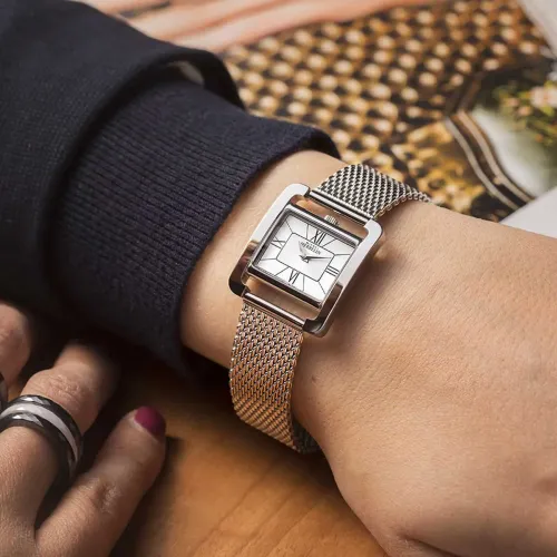 Photo montrant l'intégralité de la Montre Herbelin Ve Avenue – Quartz – Acier & Maille Milanaise
