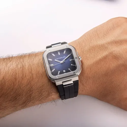 Photo montrant l'intégralité de la montre Montre Herbelin Cap Camarat – Square – Noir & Bleu