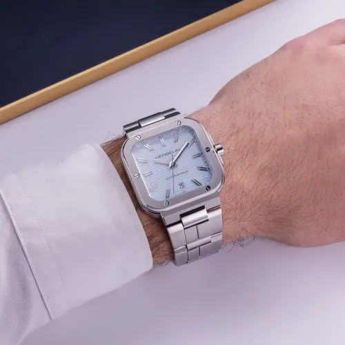 Photo montrant l'intégralité de la montre Herbelin Cap Camarat – Square Automatique – Bleu