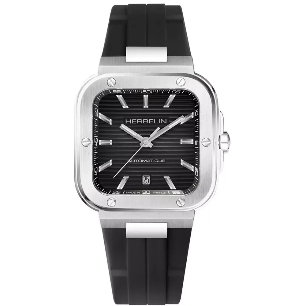 Photo Montrant l’Intégralité de la Montre Montre Herbelin Cap Camarat – Automatique Carrée – Acier & Noir