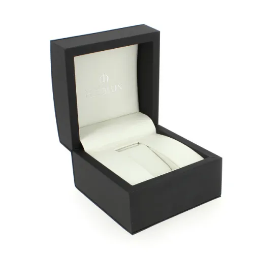 Photo montrant l’intégralité de la Montre Herbelin Equinoxe – quartz – nacre & cuir beige