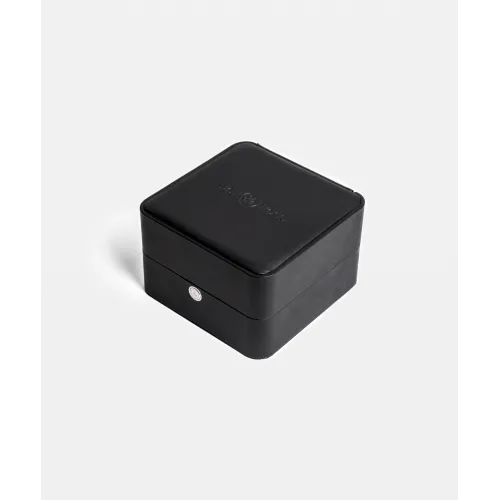 Photo montrant l'intégralité de la montre Bell & Ross BR-05 GMT White bracelet metal