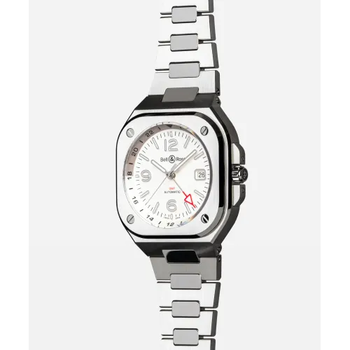 Photo montrant l'intégralité de la montre Bell & Ross BR-05 GMT White bracelet metal