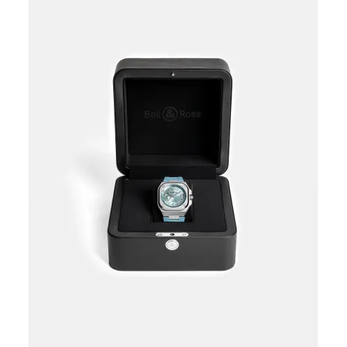 Photo montrant l'intégralité de la montre Montre Bell & Ross BR-X5 Blue Steel Bracelet Caoutchouc Ajouré Bleu Glacier