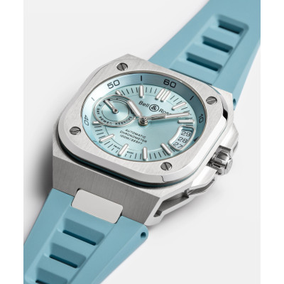 Zoom détaillé sur Montre Bell & Ross BR-X5 Blue Steel Bracelet Caoutchouc Ajouré Bleu Glacier