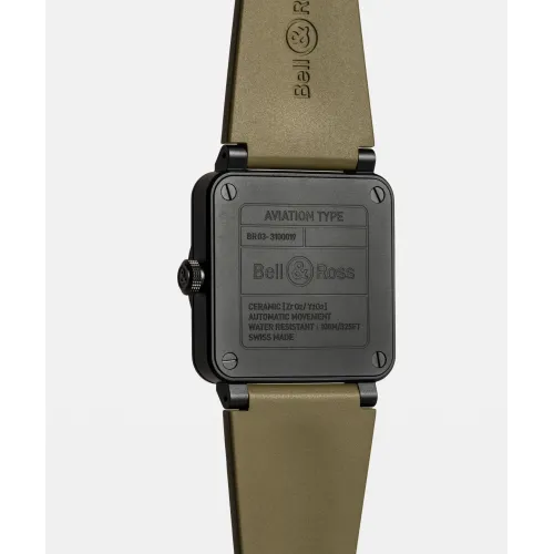 Photo montrant l'intégralité de la montre Montre Bell & Ross BR-03 Military Ceramic