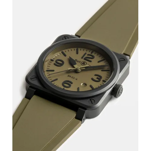 Photo montrant l'intégralité de la montre Montre Bell & Ross BR-03 Military Ceramic